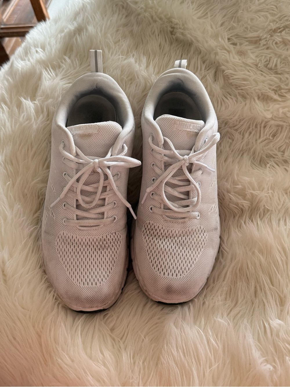 Men’s white sneakers
